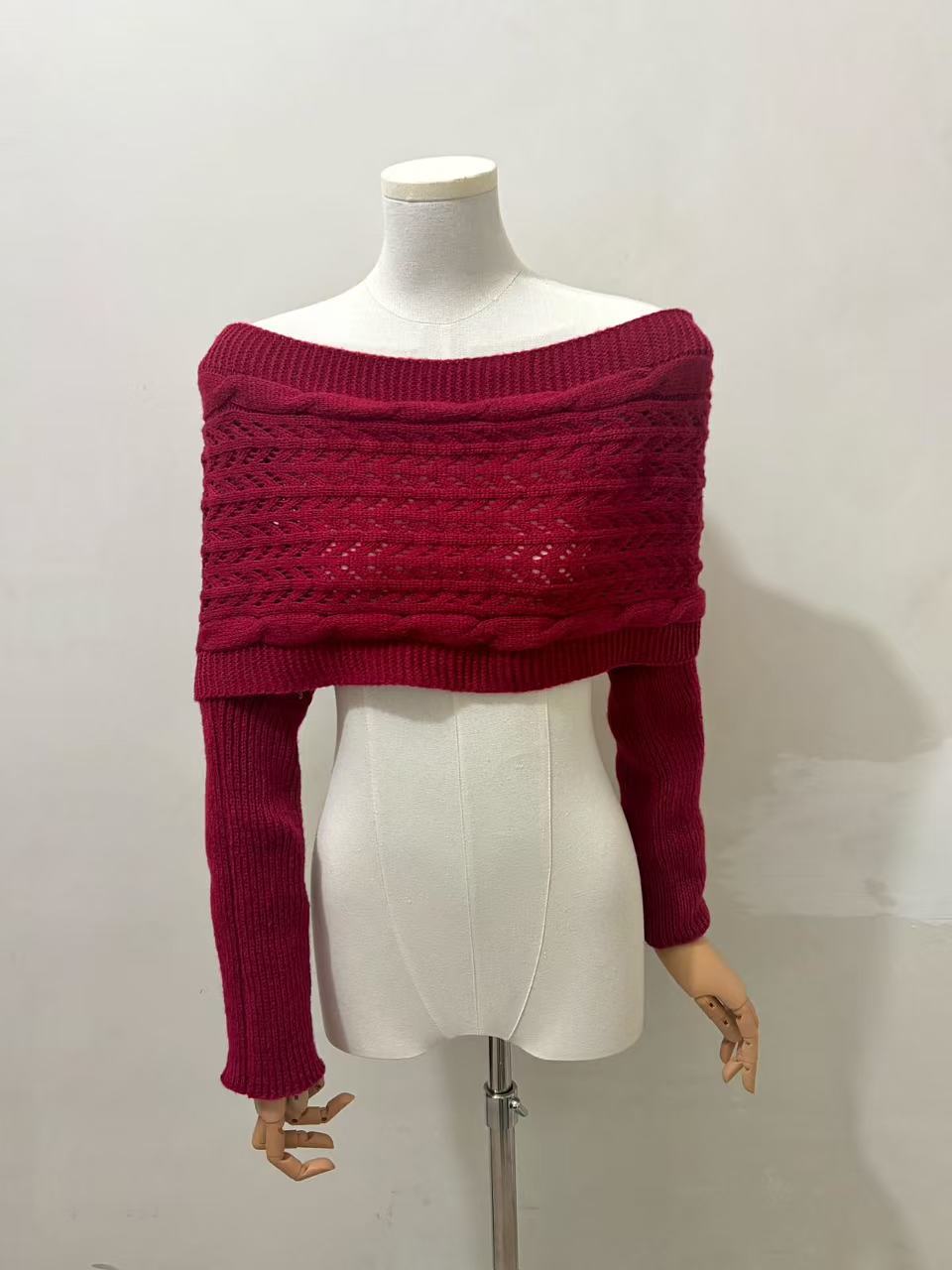 Long autumn and winter shawls, knitted scarves, and hollowed-out extended double-sleeved shawls for outerwear